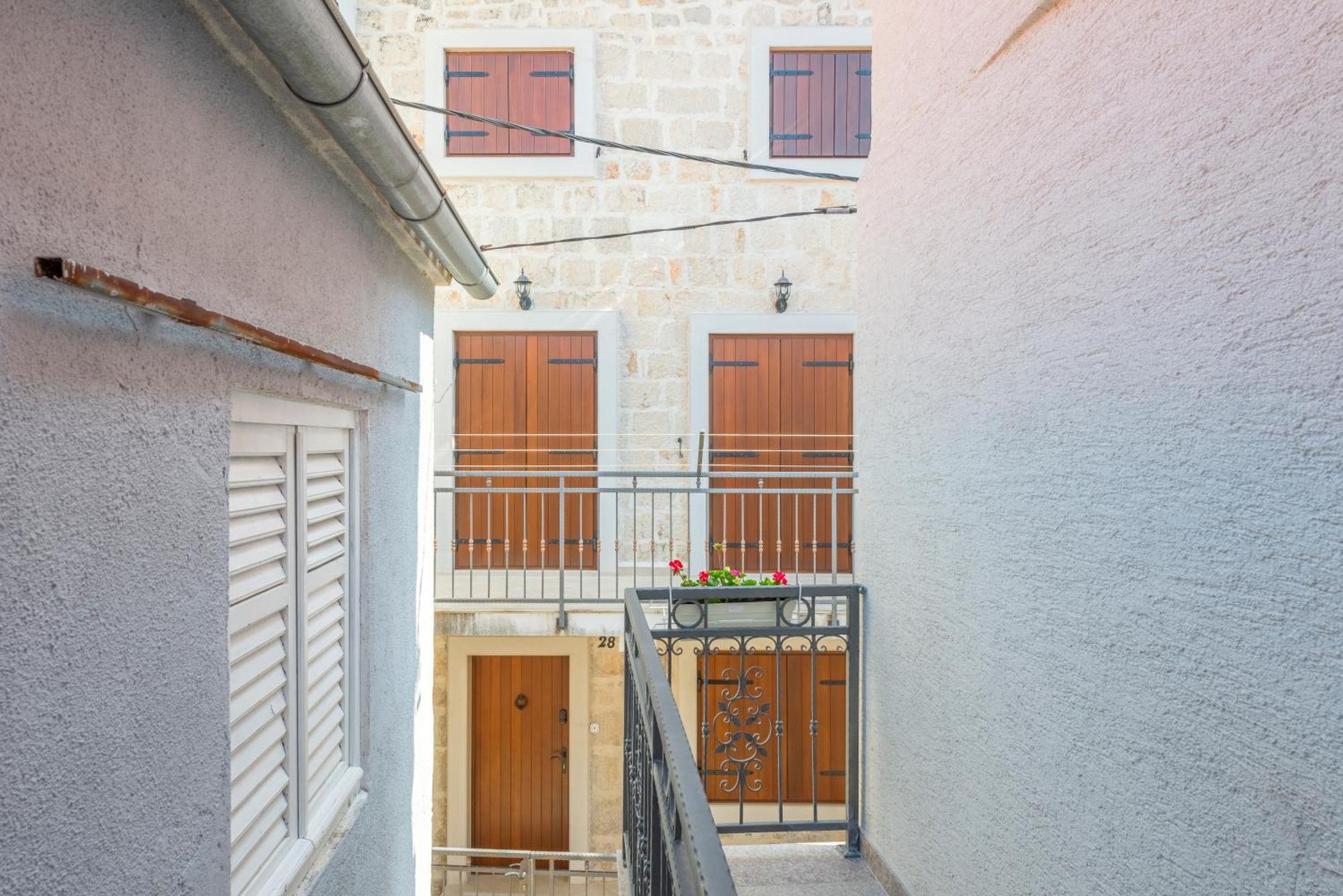 Apartments Roma Baška Voda Exteriér fotografie